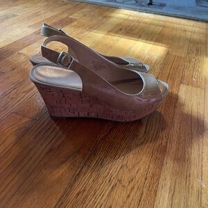 NWB women’s cork wedge sandal size 8.5